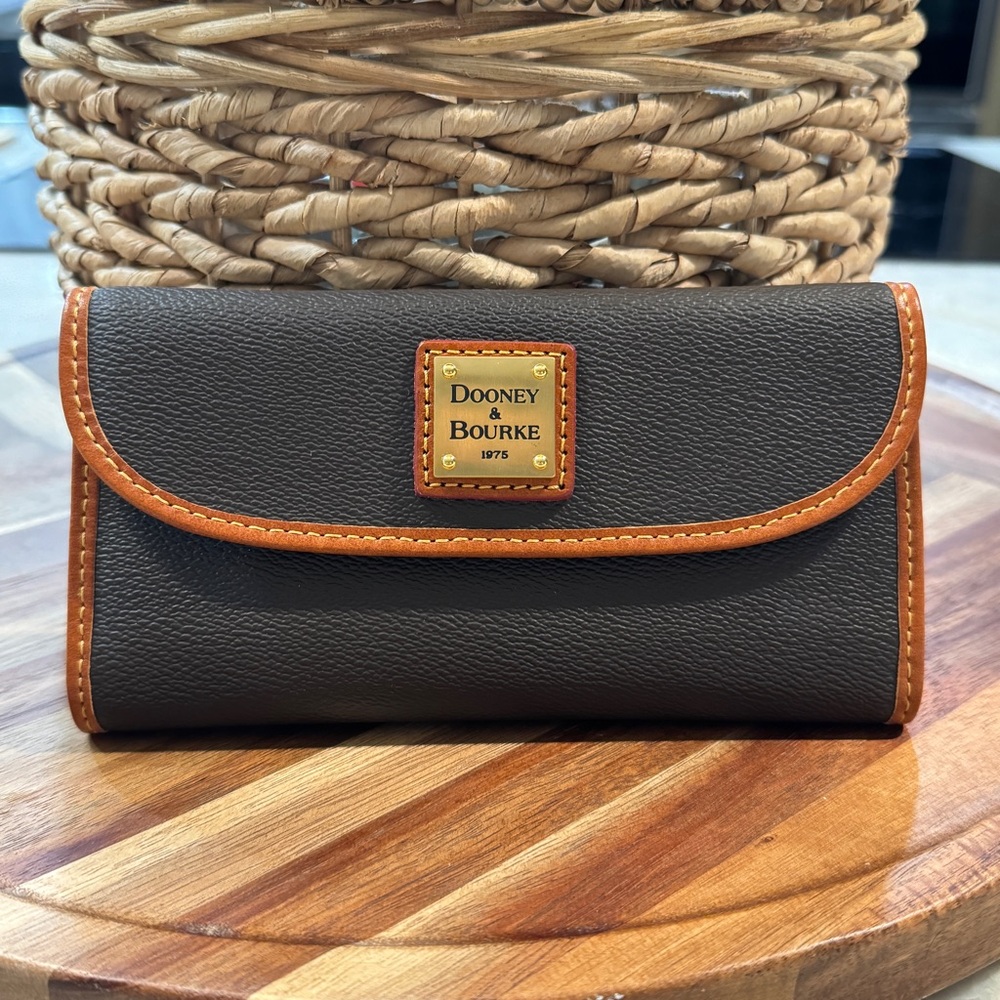 Dark brown Dooney and Bourke wallet